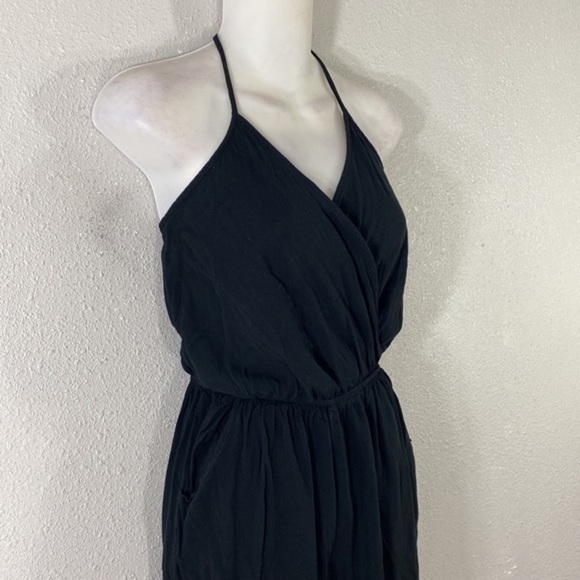 Lulu’s Learning to Fly Black Halter Jumpsuit Small S EE27 - Picture 5 of 12